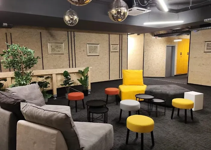 Headline Apartments